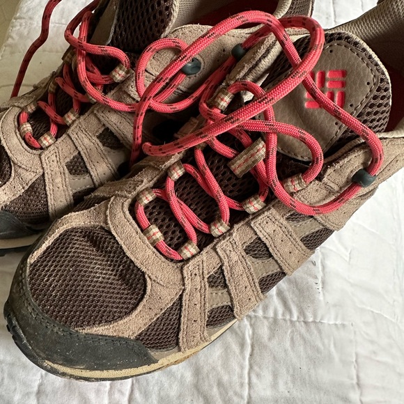 Columbia hiking shoes, women’s size 9.5 - Picture 4 of 10